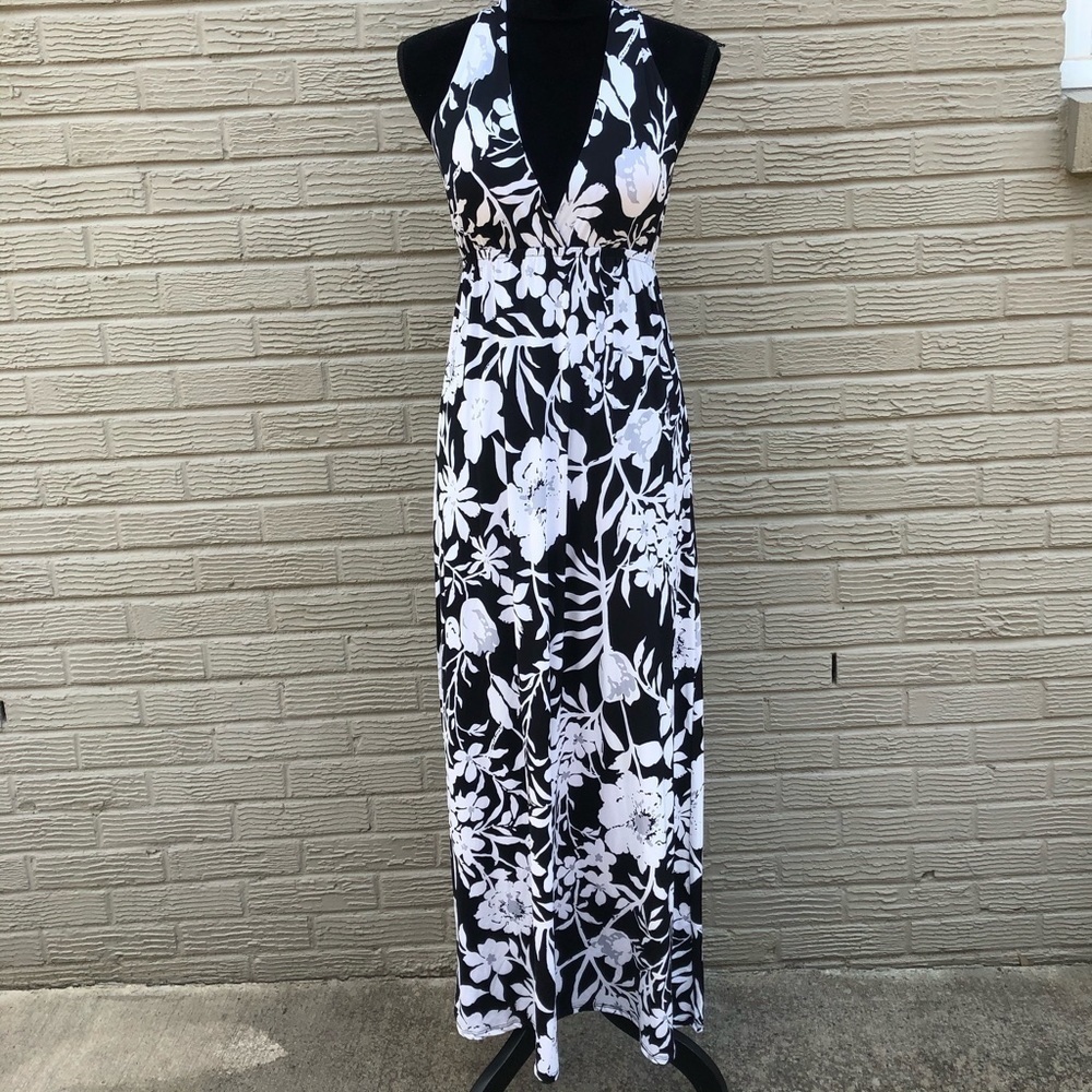 Black & White Floral Maxi Dress - Sleeveless V-Neck